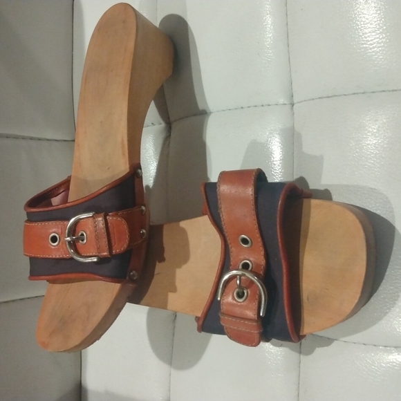 COACH Clogs - Picture 3 of 8